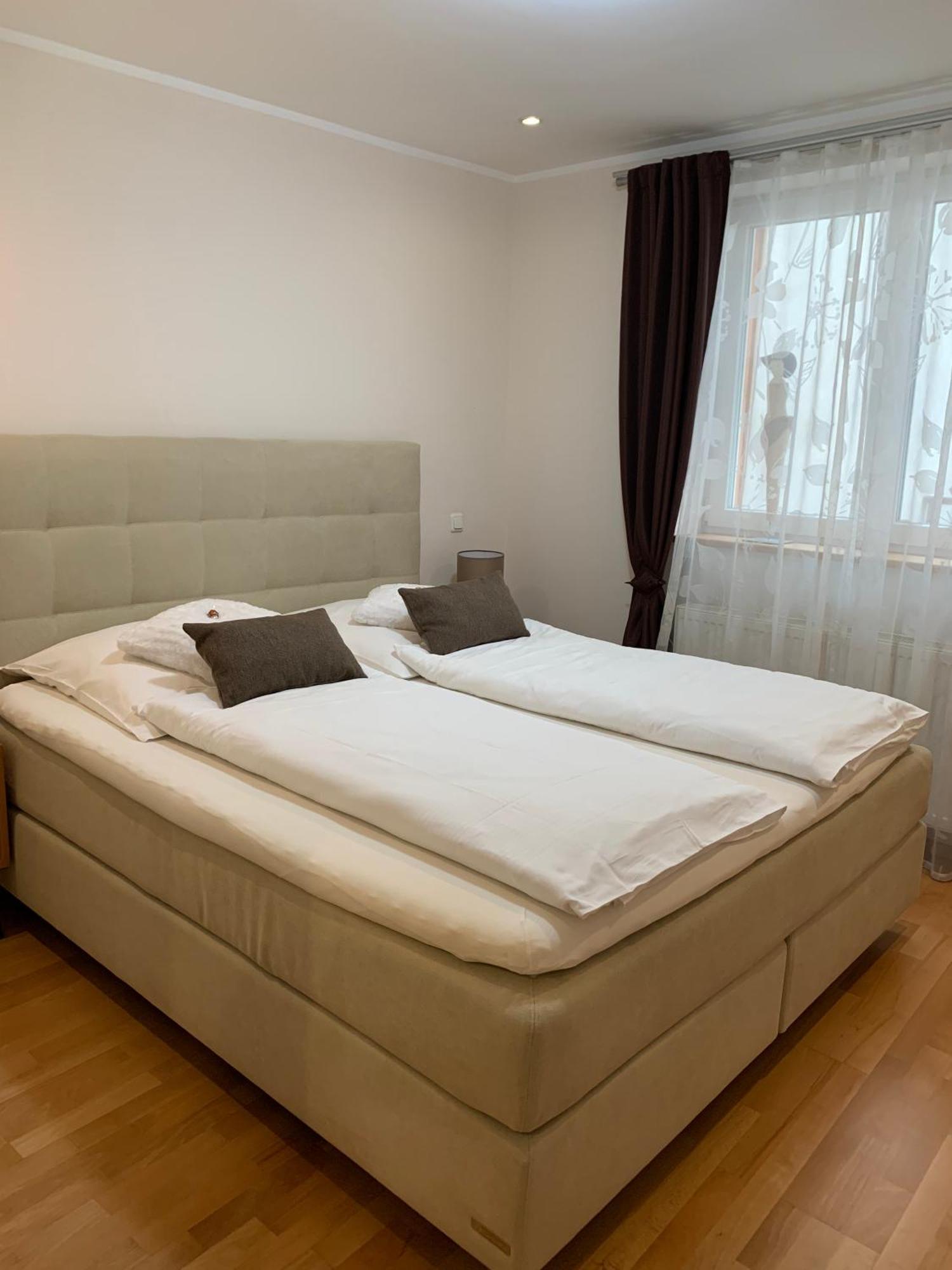 Ferienwohnung Janus Altstadt-Hameln Haus 2 Inklusive Parkplatz - Mit Und Ohne Terrasse Oder Loggia Hamelin Exterior foto